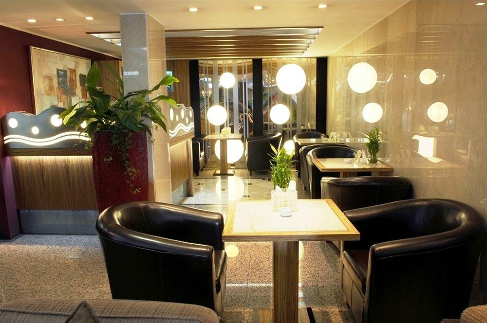 Al Bustan Hotel Doha Exterior photo