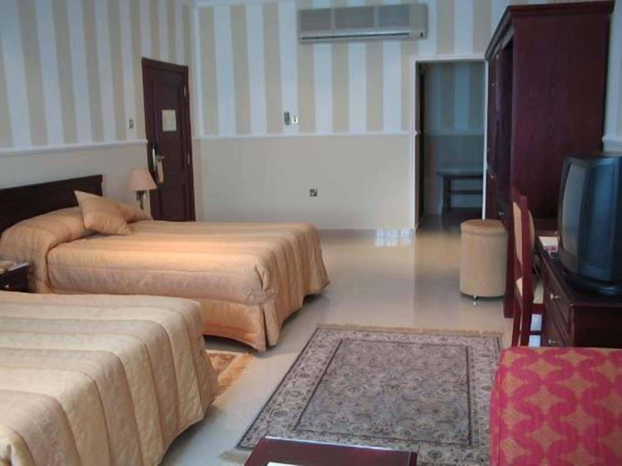 Al Bustan Hotel Doha Exterior photo