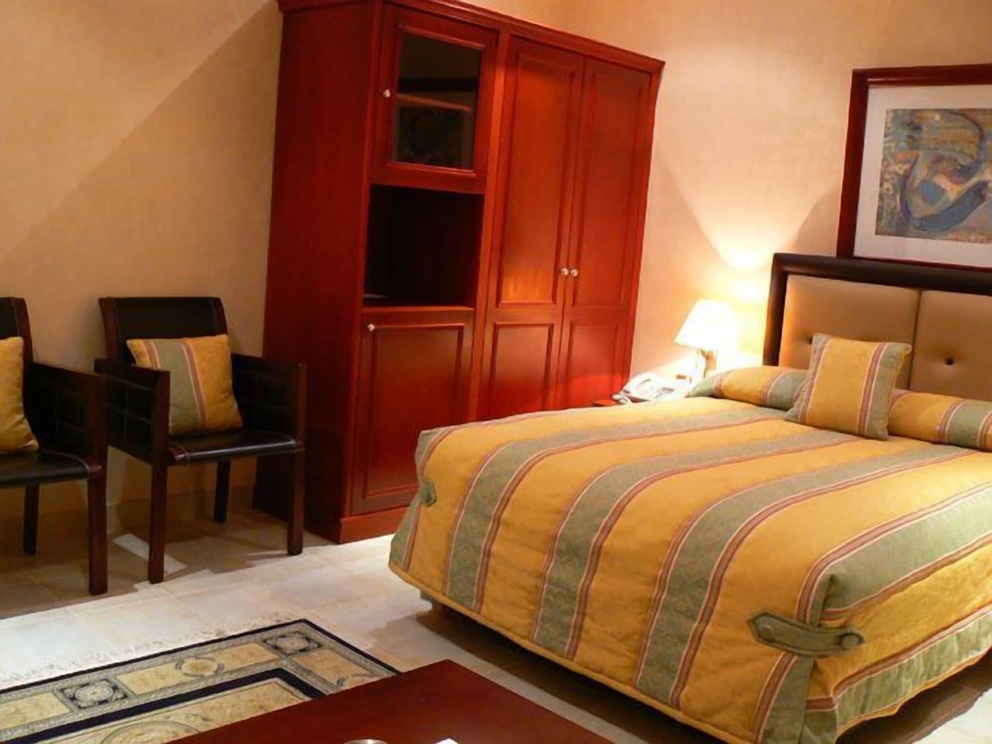 Al Bustan Hotel Doha Exterior photo