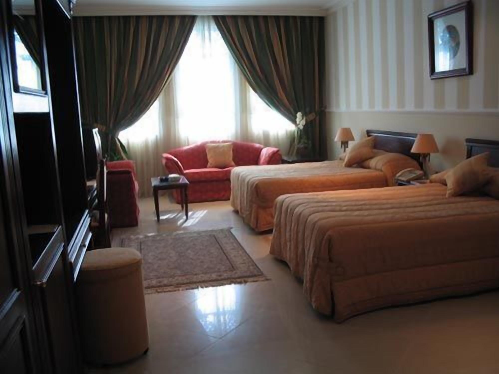 Al Bustan Hotel Doha Exterior photo