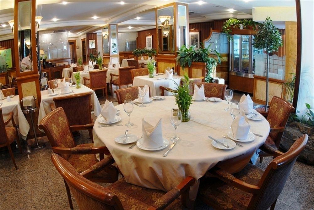 Al Bustan Hotel Doha Exterior photo