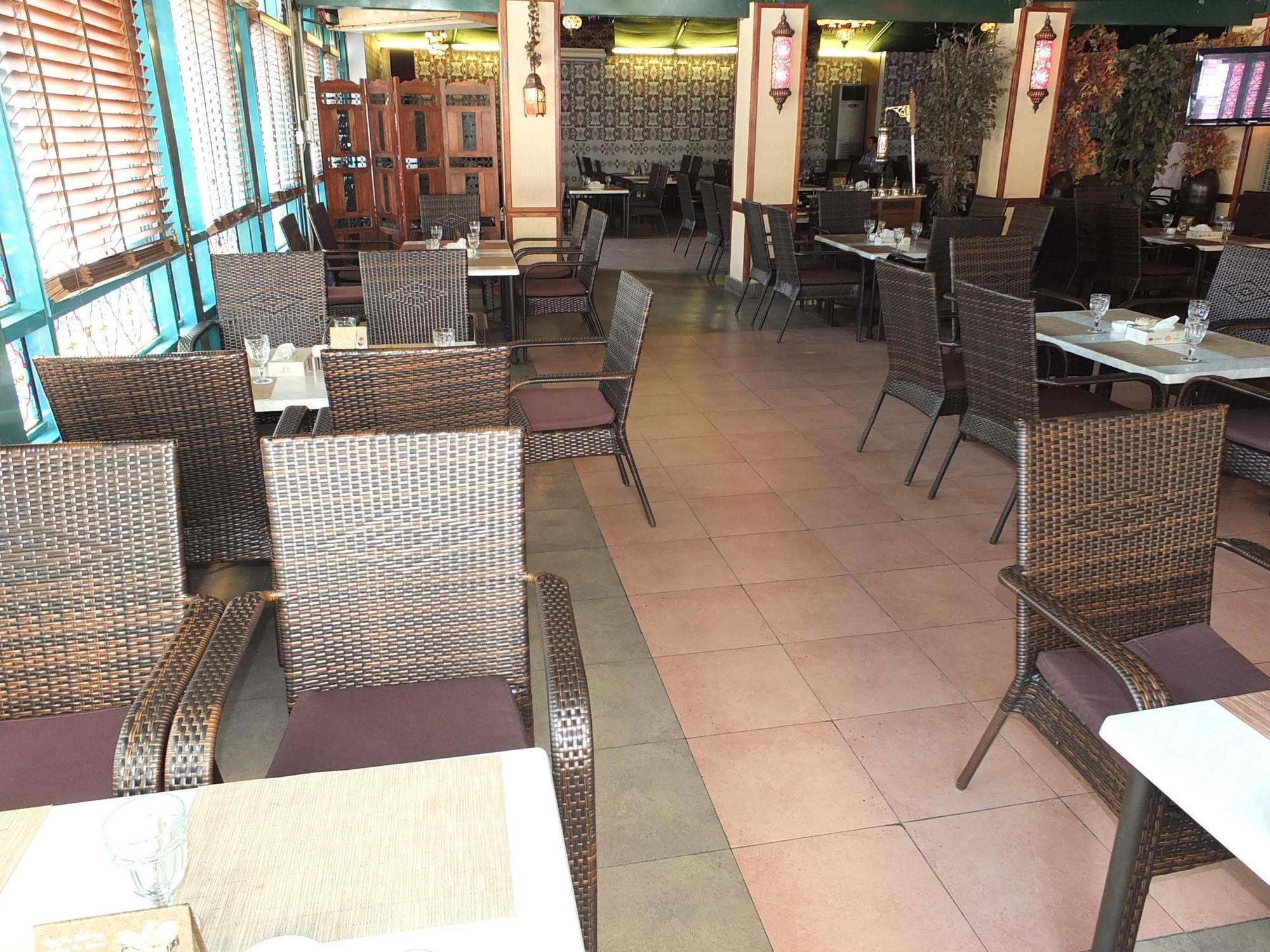 Al Bustan Hotel Doha Exterior photo
