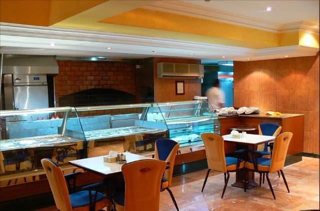 Al Bustan Hotel Doha Exterior photo
